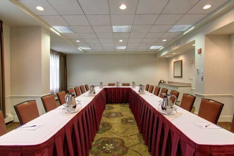 Hilton Garden Inn Calgary Airport Dış mekan fotoğraf