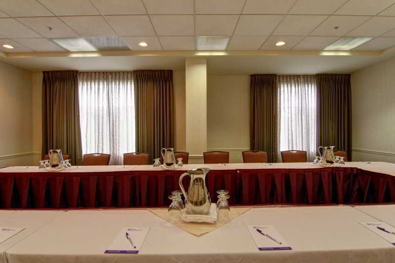 Hilton Garden Inn Calgary Airport Dış mekan fotoğraf