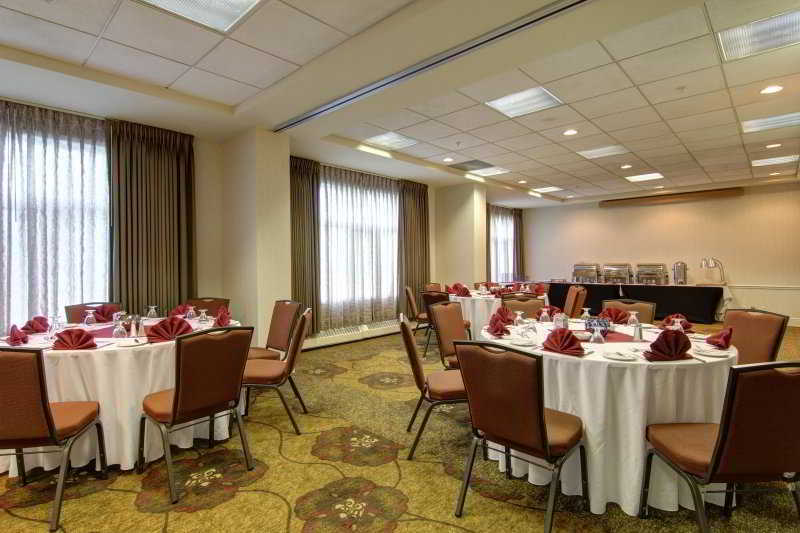 Hilton Garden Inn Calgary Airport Dış mekan fotoğraf