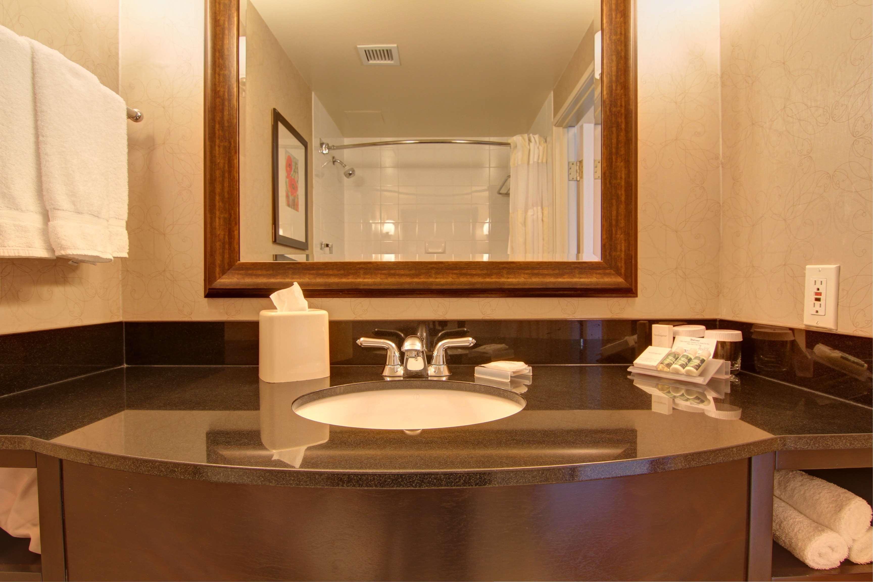 Hilton Garden Inn Calgary Airport Dış mekan fotoğraf