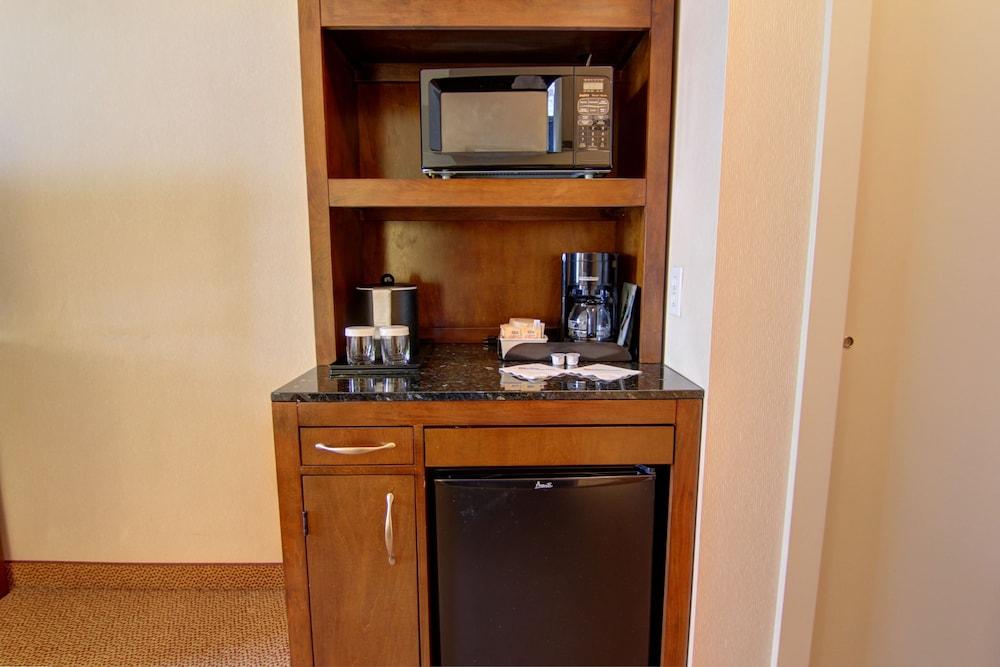 Hilton Garden Inn Calgary Airport Dış mekan fotoğraf
