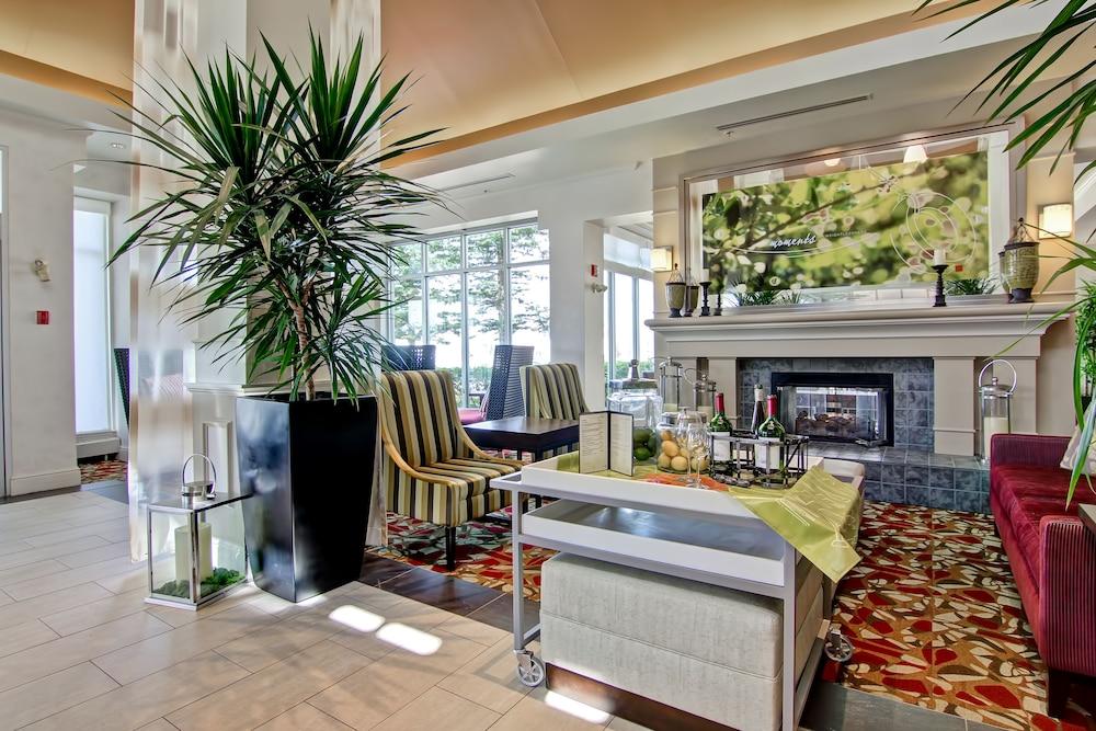 Hilton Garden Inn Calgary Airport Dış mekan fotoğraf