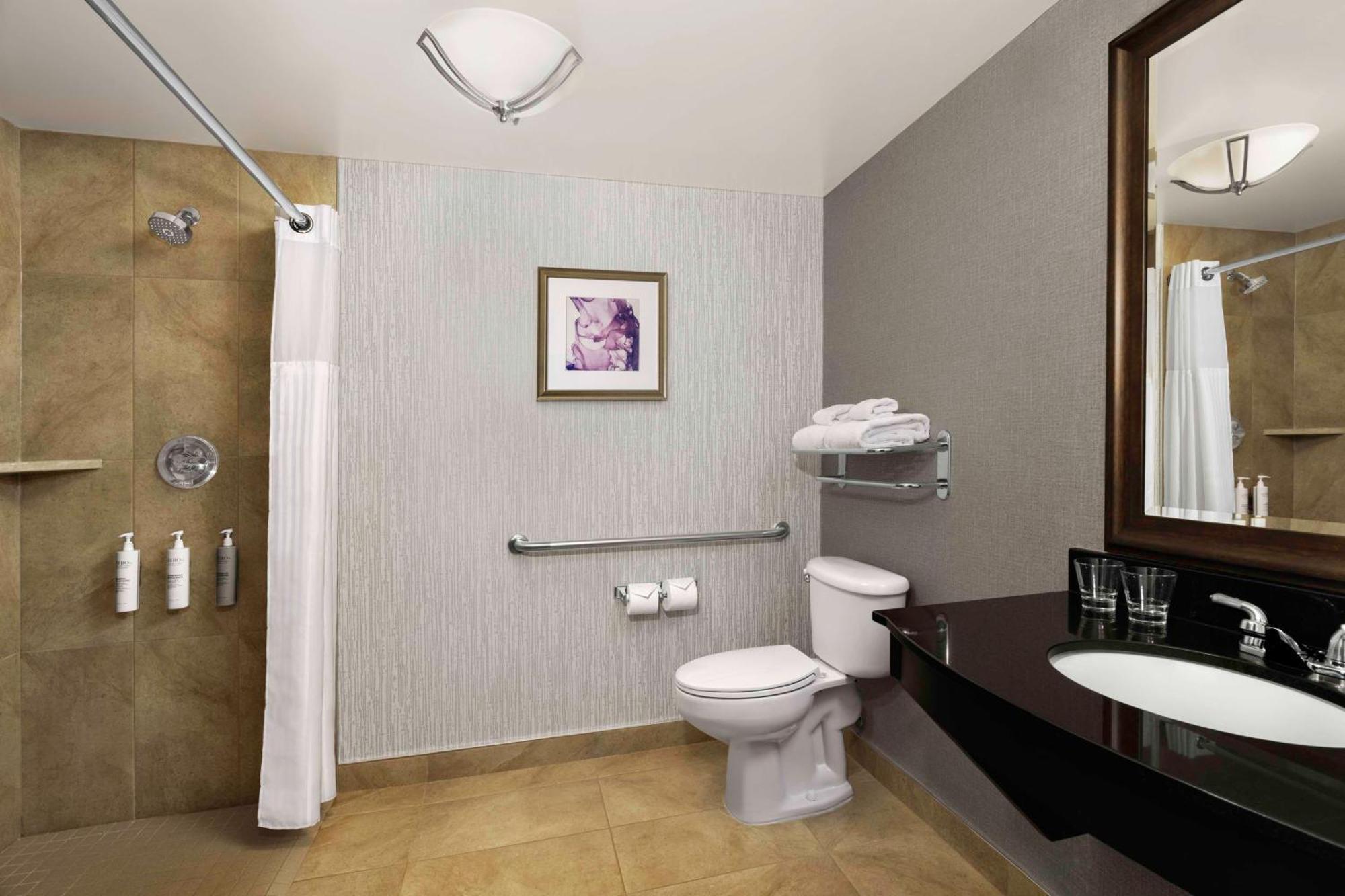 Hilton Garden Inn Calgary Airport Dış mekan fotoğraf