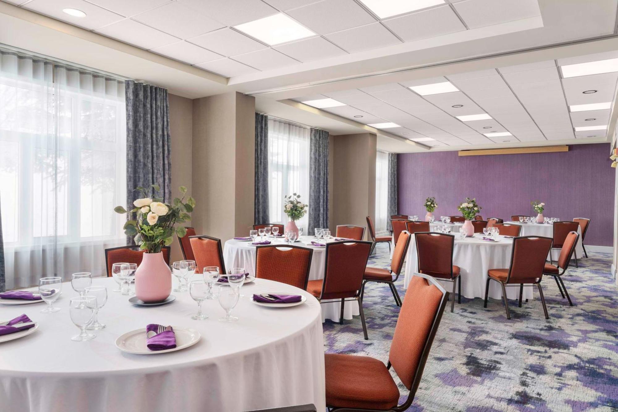 Hilton Garden Inn Calgary Airport Dış mekan fotoğraf